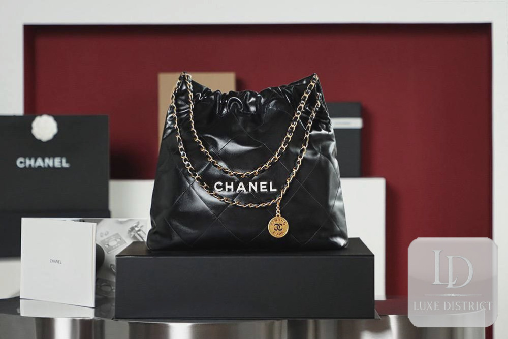 CHANEL 22 Medium Bag - традиционное исполнение