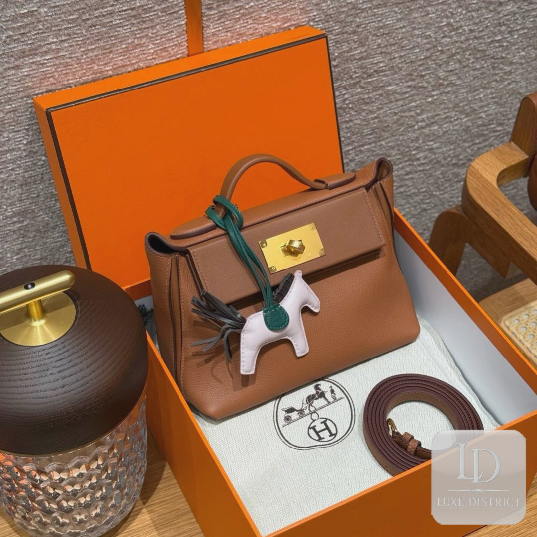 Hermès Kelly 24/24 Mini в золотистом исполнении