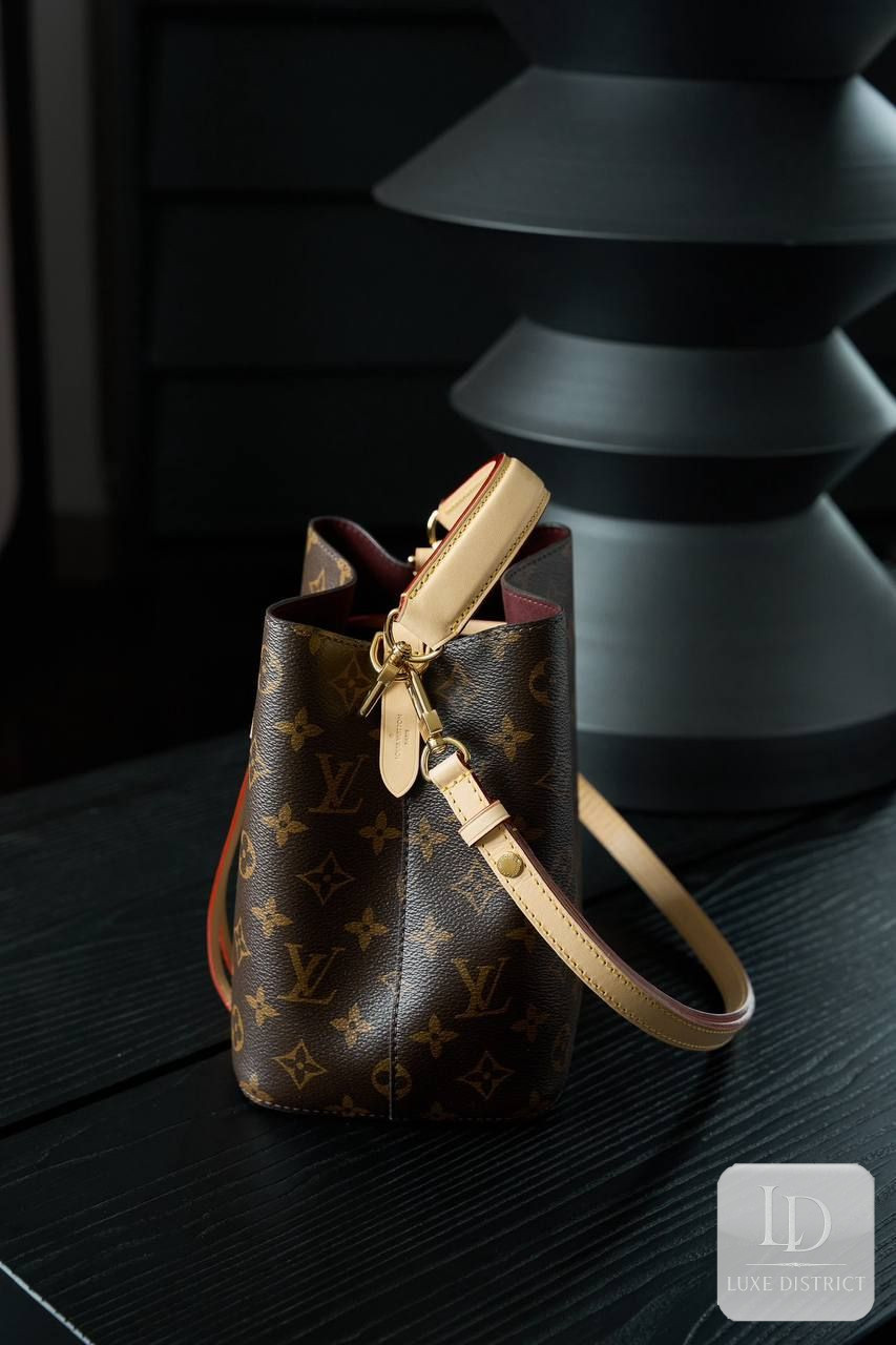 Louis Vuitton Néonoé BB - Элегантная мини-версия