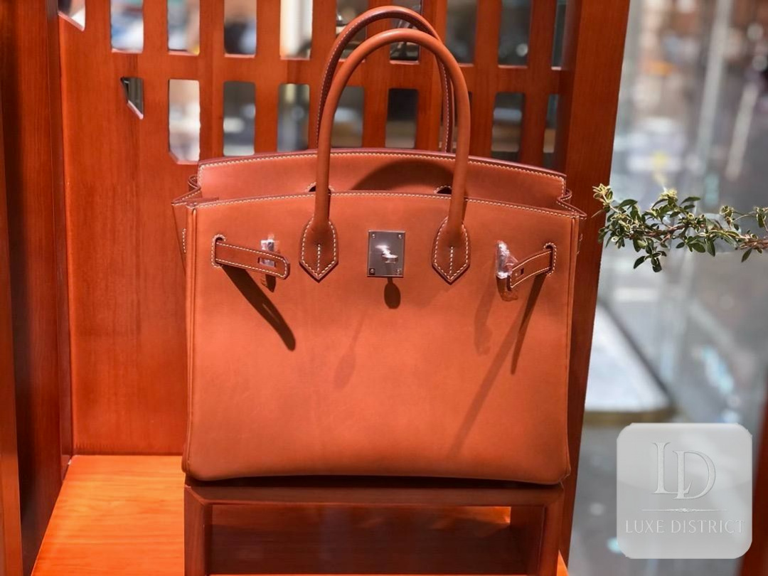 Hermès Birkin 35 — Жемчужно-серая кожа страуса (Южная Африка KK) и золотая фурнитура