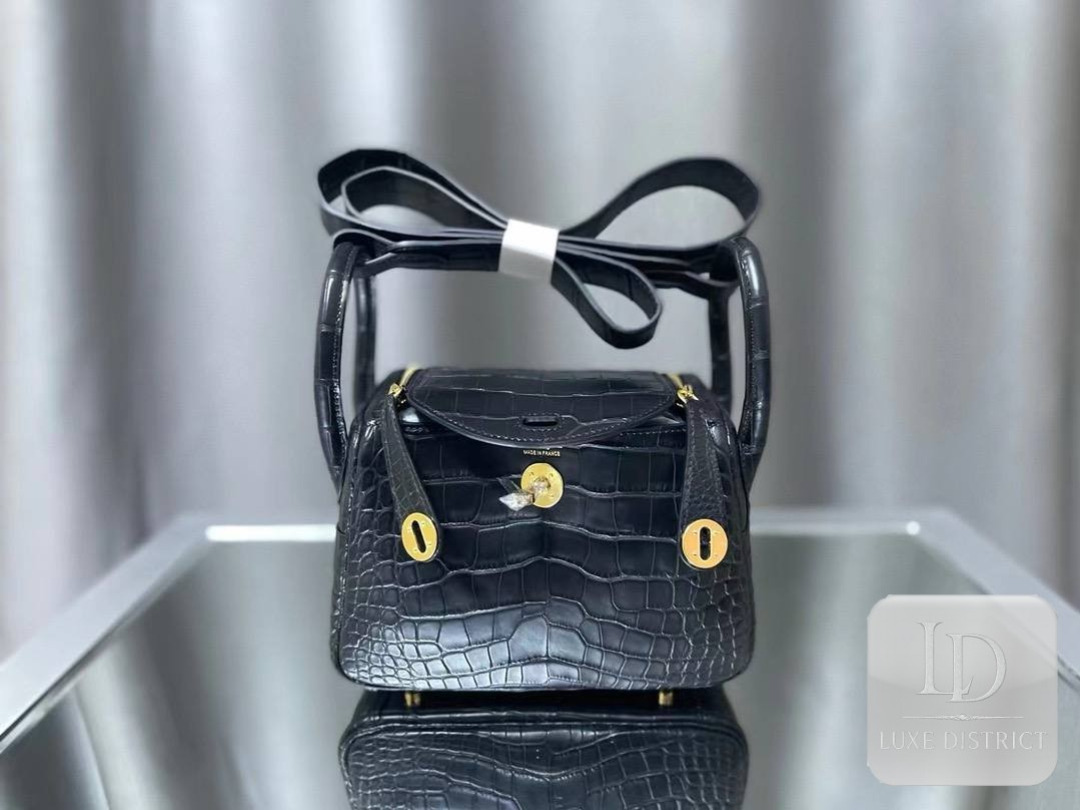 Реплика сумки Hermes  Mini Lindy 19 — Alligator купить