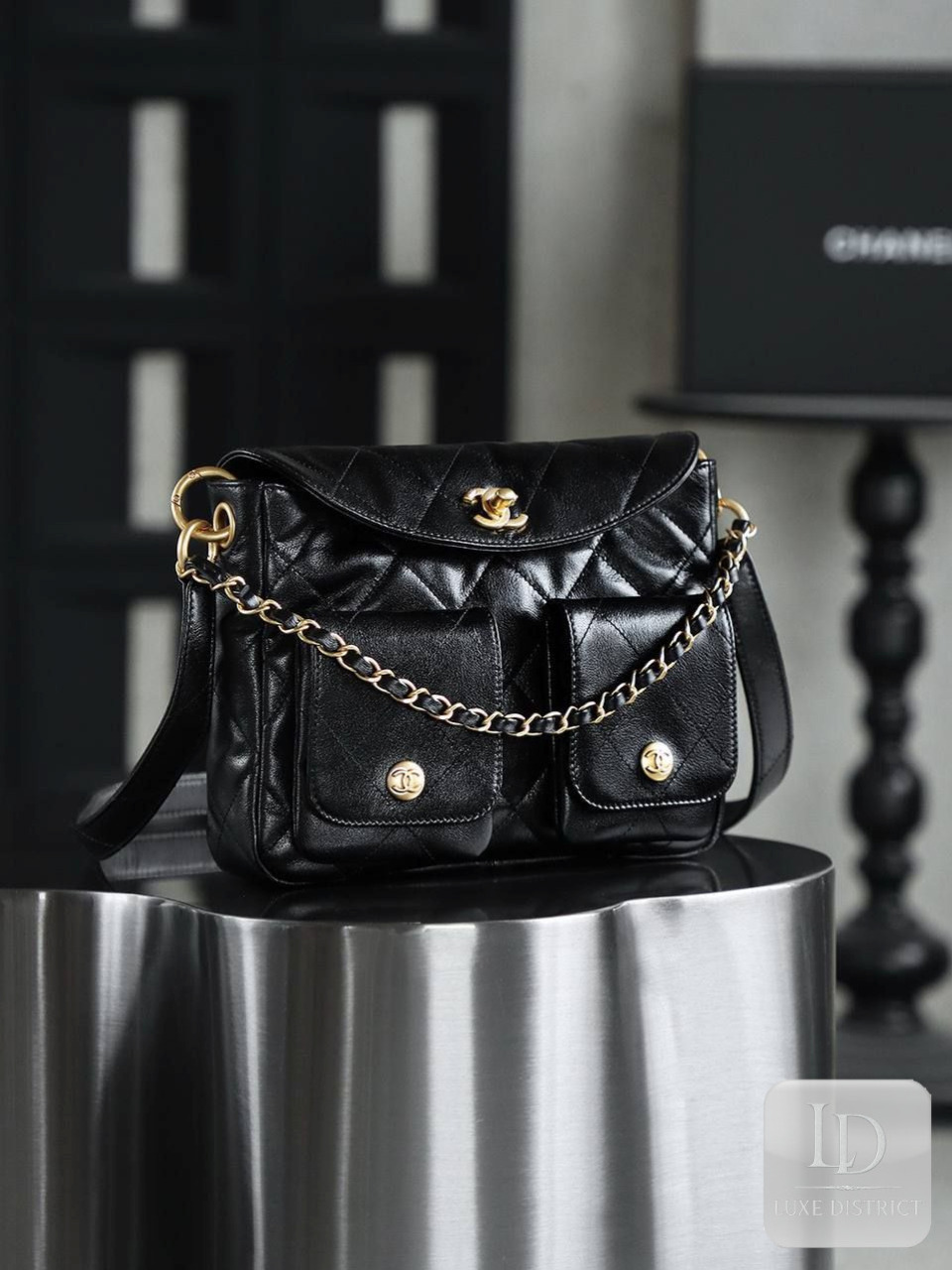 CHANEL 24P Postman Hobo - Компактный размер